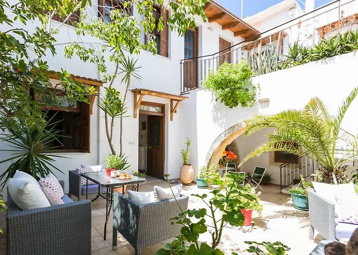 Lilys Apartments