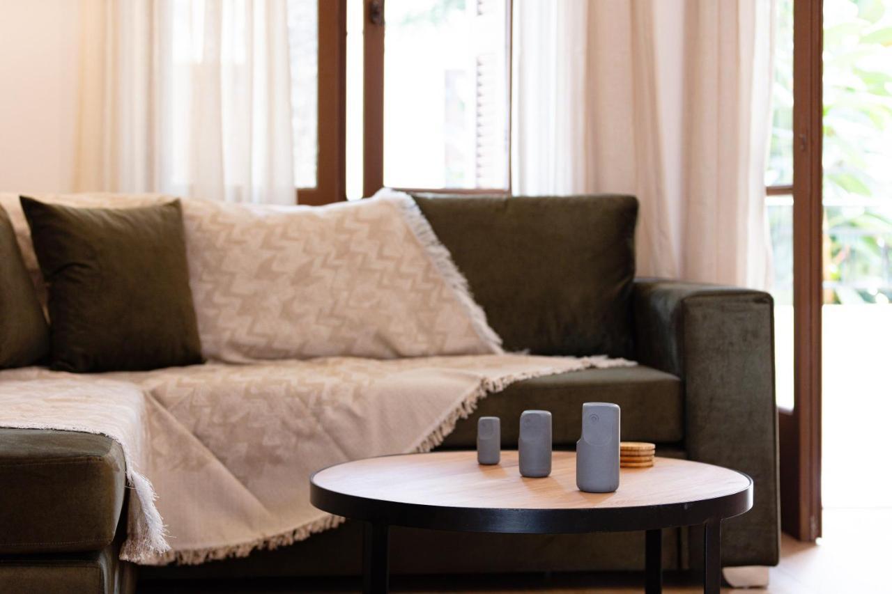 Lilys Apartments Resmo